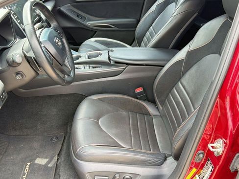 Used 2019 Toyota Avalon Touring w/ Advanced Safety Package FWD image 5