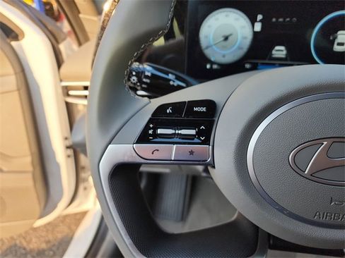 New 2025 Hyundai Elantra SEL w/ Cargo Package image 23