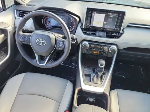 Used 2021 Toyota RAV4 Limited image 16