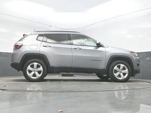 Used 2020 Jeep Compass Latitude w/ Cold Weather Group image 40