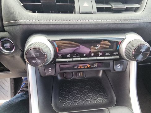 Certified 2025 Toyota RAV4 XLE AWD/4WD image 18