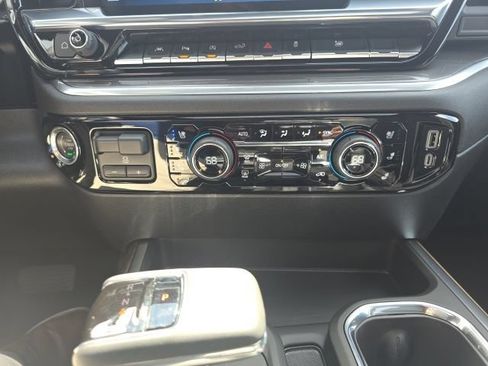 New 2026 Chevrolet Silverado 1500 High Country w/ Midnight Edition AWD/4WD image 28