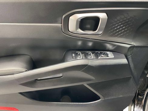 Used 2025 Kia Sorento S w/ Panoramic Sunroof Package FWD image 19