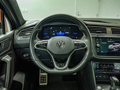 Used 2023 Volkswagen Tiguan SE R-Line FWD image 23
