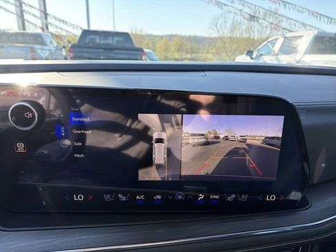 New 2026 Chevrolet Tahoe Premier w/ Sun And Tow Package AWD/4WD image 26