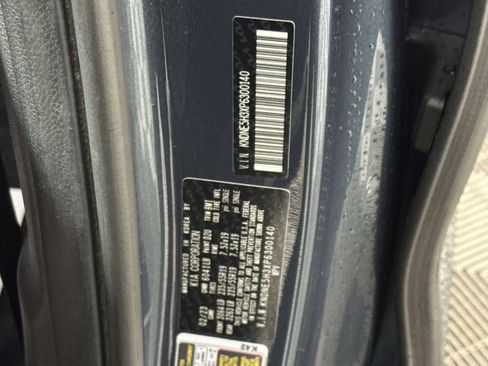 Used 2023 Kia Carnival SX Prestige FWD image 30