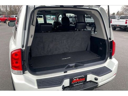 Used 2015 Nissan Armada Platinum w/ 2nd Row Captain Seat Package image 10