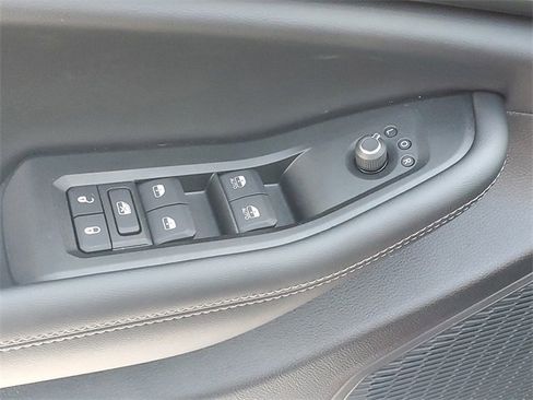 New 2025 Jeep Grand Cherokee Laredo X w/ Luxury Tech Group I image 15