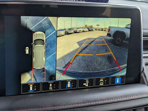 Used 2022 Chevrolet Suburban RST w/ Luxury Package image 26