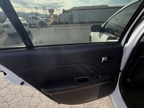 Used 2012 Ford Fusion SEL image 24