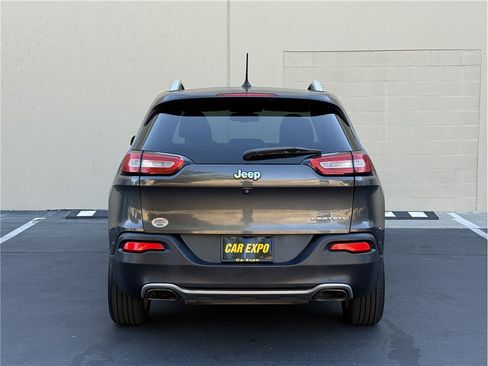 Used 2015 Jeep Cherokee Limited w/ Luxury Group FWD image 4