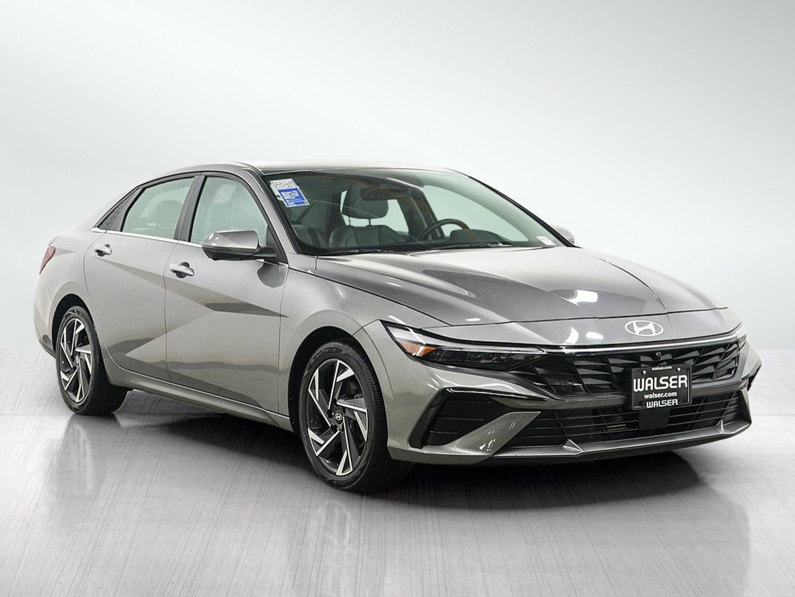 Used 2024 Hyundai Elantra Limited FWD image 7