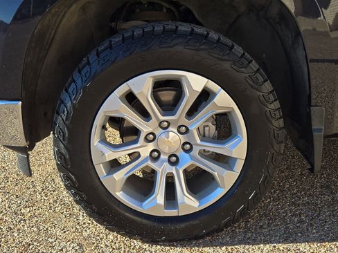 Used 2023 Chevrolet Silverado 1500 LTZ image 11