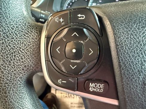 Used 2012 Toyota Camry LE image 16