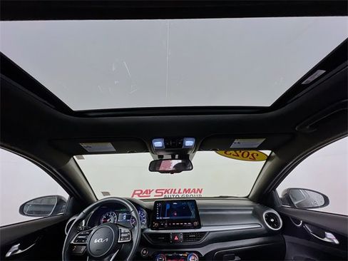 Used 2023 Kia Forte GT-Line w/ GT-Line Premium Package image 26