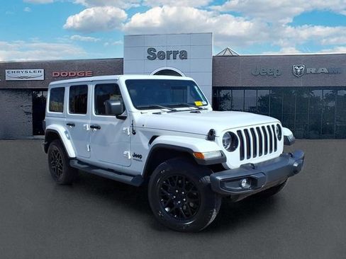 Used 2022 Jeep Wrangler Unlimited Sahara image 1
