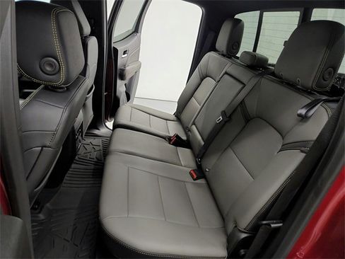 Used 2025 Chevrolet Colorado ZR2 image 28