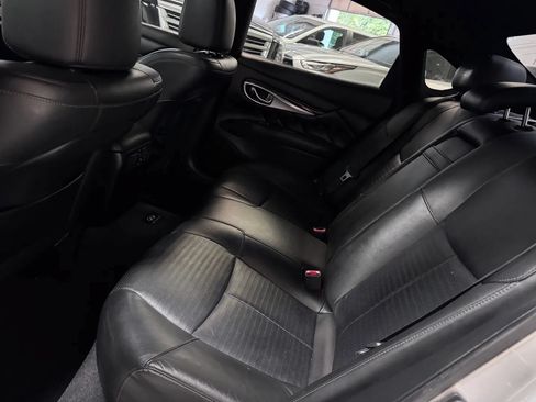 Used 2014 INFINITI Q70 3.7 w/ Premium Package RWD image 15