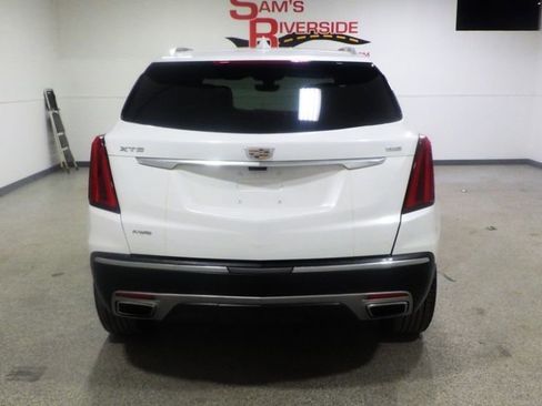 Used 2024 Cadillac XT5 Premium Luxury w/ Technology Package AWD/4WD image 3