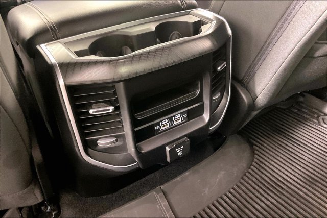 Used 2025 RAM 1500 Big Horn AWD/4WD image 9