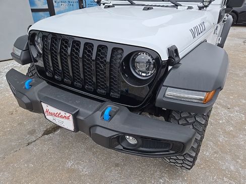 Used 2023 Jeep Wrangler Unlimited AWD/4WD image 16