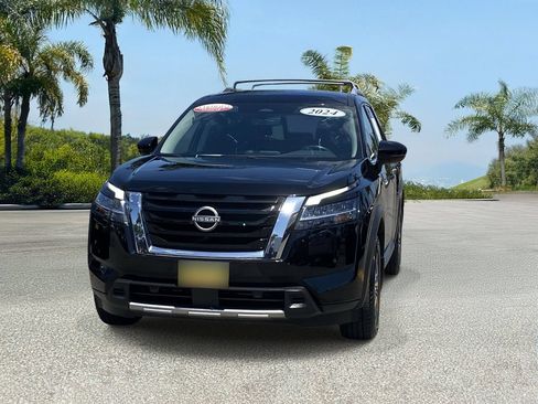 Certified 2024 Nissan Pathfinder SL FWD image 7