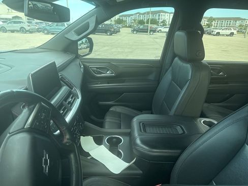 Used 2023 Chevrolet Suburban RST w/ Luxury Package AWD/4WD image 13