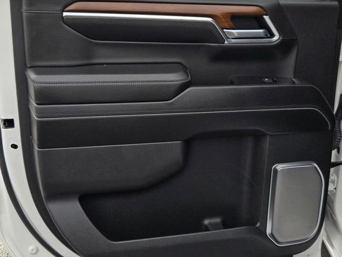 Used 2023 GMC Sierra 1500 Denali AWD/4WD image 11