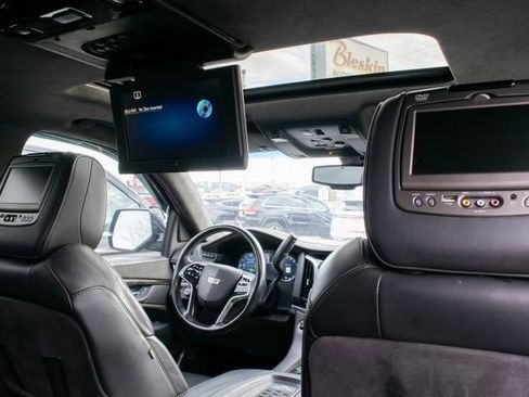 Used 2016 Cadillac Escalade Platinum image 32