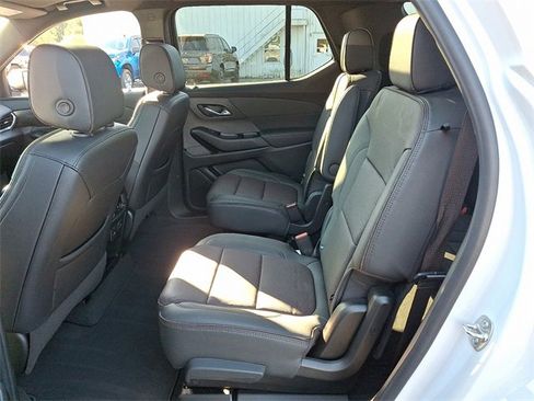 Certified 2024 Chevrolet Traverse High Country image 10