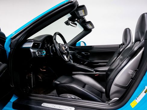 Used 2018 Porsche 911 Carrera 4S image 19