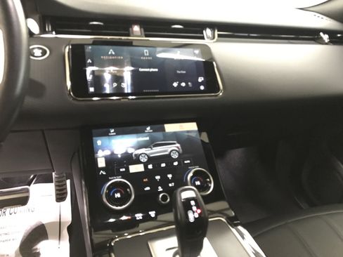 Used 2023 Land Rover Range Rover Evoque R-Dynamic S image 12