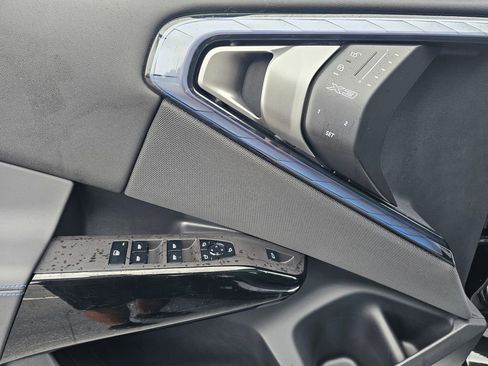 Used 2026 BMW X3 xDrive30 w/ Premium Package image 16