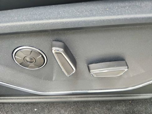 New 2025 Ford F150 Platinum w/ Equipment Group 702A High image 50