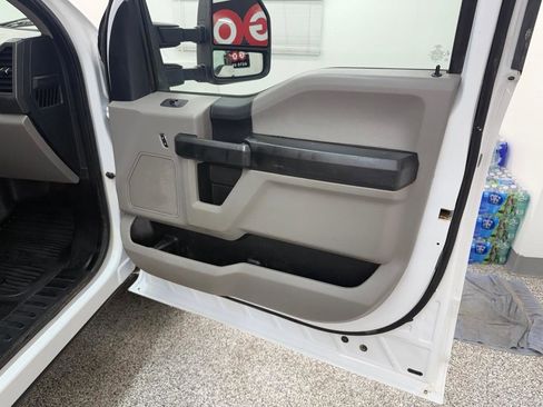 Used 2019 Ford F250 XL w/ Power Equipment Group image 19