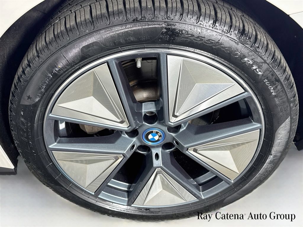 Used 2023 BMW i4 eDrive35 w/ Premium Package RWD image 33