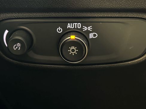 Used 2024 Chevrolet Equinox LT w/ LPO, Floor Liner Package image 43