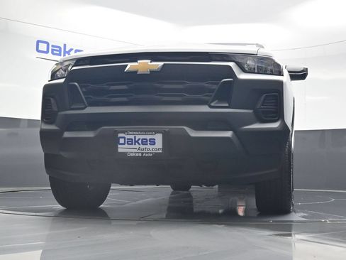 Used 2025 Chevrolet Colorado W/T w/ Advanced Trailering Package AWD/4WD image 41
