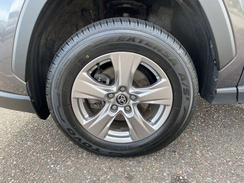 Certified 2022 Toyota RAV4 XLE image 10