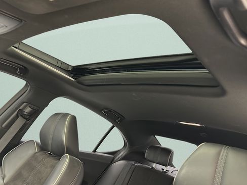 Used 2018 Acura TLX V6 w/ Technology & A-SPEC Pkg FWD image 16