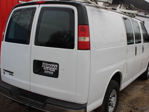 Used 2014 Chevrolet Express 2500 RWD image 5