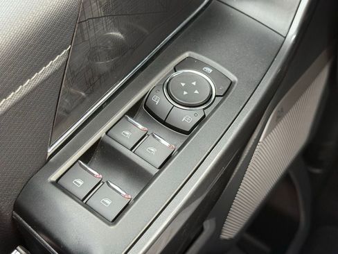 Certified 2022 Ford F150 XLT w/ Equipment Group 302A High image 18