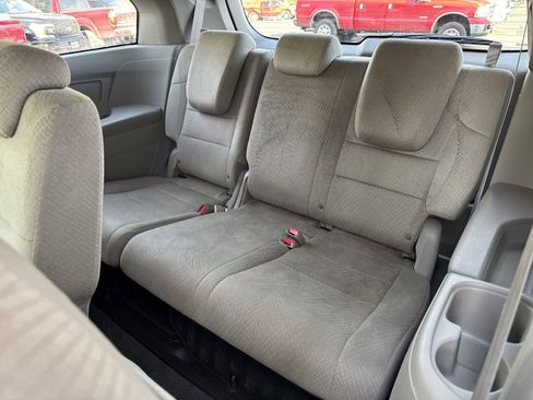 Used 2015 Honda Odyssey EX image 9