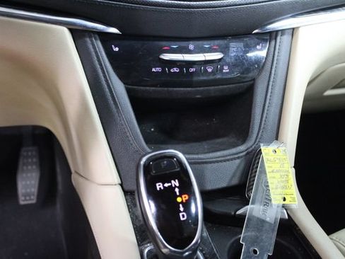 Used 2018 Cadillac XT5 AWD image 20