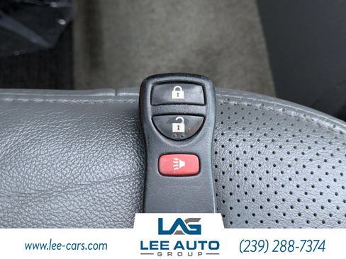 Used 2014 Nissan Frontier SL RWD image 26