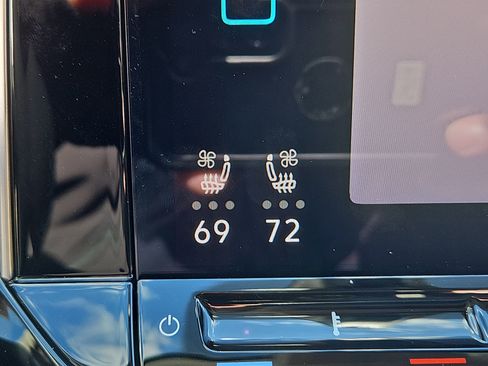 New 2026 Volkswagen Atlas SE image 11