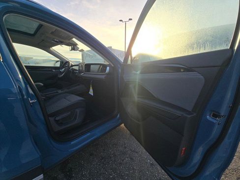 New 2026 Volkswagen Tiguan SE AWD/4WD image 10