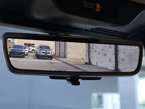 Used 2025 INFINITI QX80 Sensory AWD/4WD image 30