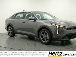 Used 2025 Kia K4 LXS video 1