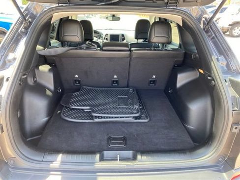 Used 2020 Jeep Cherokee Trailhawk w/ Cold Weather Group AWD/4WD image 25